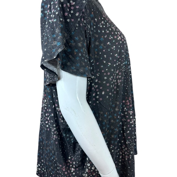 Torrid black heritage slub jersey top with tulip sleeves size 5-5X/28 - Picture 6 of 13